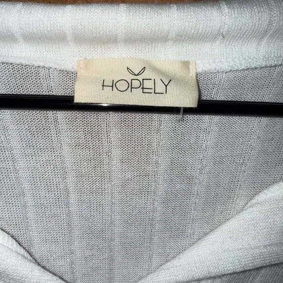 Women’s Collared Top - Picture 4 of 5